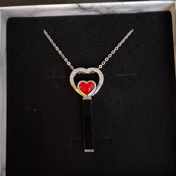 Black Onyx, red coral, cz’s sterling silver
Necklace. 16-18” NEW in gift box - Picture 2 of 6